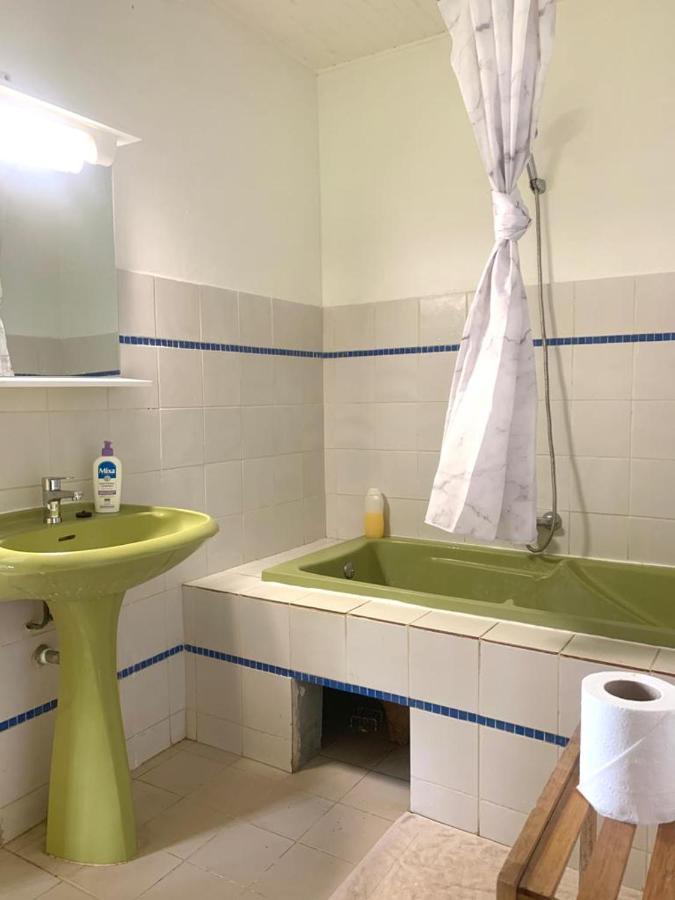 Top Hill Hostel- Martinique- Auberge Dortoir La Trinite Bagian luar foto